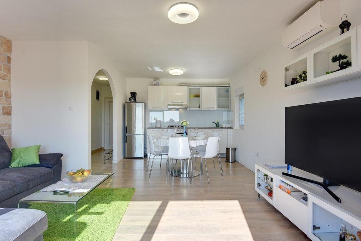 Apartment Zajec Премантура Екстер'єр фото